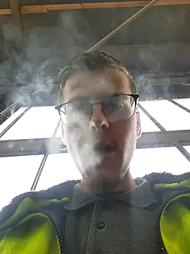 Snapshot of luckyluuk25 chatting on 02-25-25, 10:04 luckyluuk25 online show from 02-25-25, 10:04