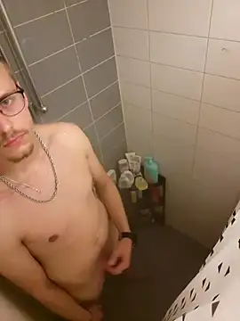 Snapshot of luckyluuk25 chatting on 10-07-25, 06:16 luckyluuk25 online show from 10-07-25, 06:16