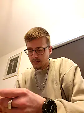 luckyluuk25 online show from 03-06-26, 10:39