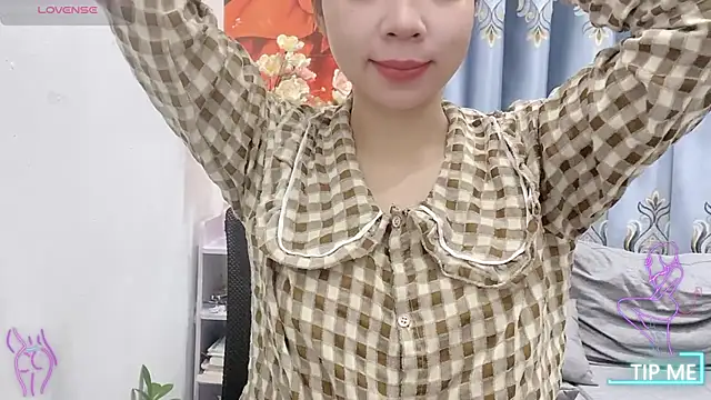 Snapshot of shishi_101 chatting on 02-07-26, 02:26 shishi 101 online show from 02-07-26, 02:26