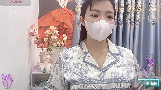 Snapshot of shishi_101 chatting on 02-11-26, 02:49 shishi 101 online show from 02-11-26, 02:49