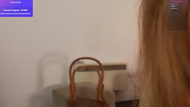 MiaM00 online show from 05-20-26, 02:56