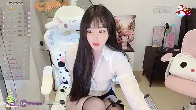 Snapshot of Milla-z chatting on 02-26-25, 11:41 Milla-z online show from 02-26-25, 11:41