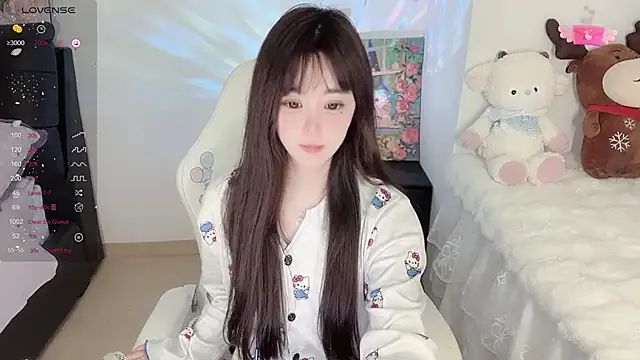 Snapshot of Milla-z chatting on 10-03-25, 04:04 Milla-z online show from 10-03-25, 04:04