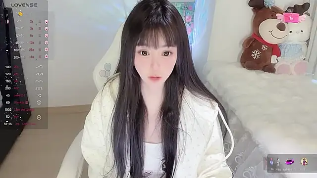 Snapshot of Milla-z chatting on 11-21-25, 04:33 Milla-z online show from 11-21-25, 04:33