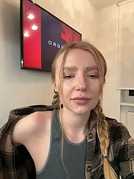 EvaBrooklyn online show from 03-03-25, 04:24