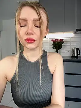 EvaBrooklyn online show from 03-10-25, 06:16