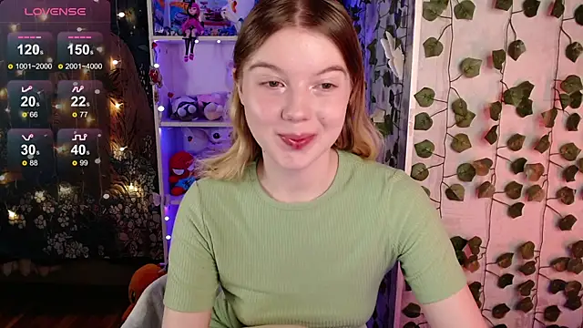 Snapshot of Strawberry_juli chatting on 03-03-25, 01:31 Strawberry juli online show from 03-03-25, 01:31