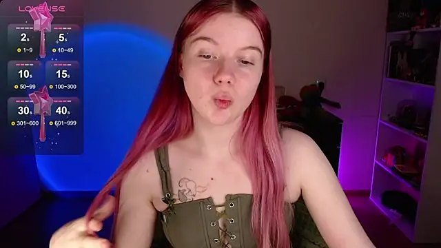 Snapshot of Strawberry_juli chatting on 11-09-25, 09:07 Strawberry juli online show from 11-09-25, 09:07