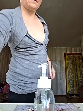 Snapshot of -Kathrine_kit- chatting on 11-29-25, 09:01 -Kathrine kit- online show from 11-29-25, 09:01