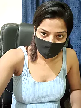 Snapshot of CRAZY__BITE chatting on 03-11-25, 07:47 CRAZY BITE online show from 03-11-25, 07:47