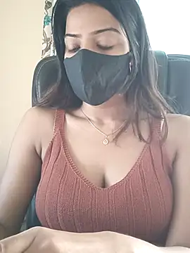 Snapshot of CRAZY__BITE chatting on 10-21-25, 10:49 CRAZY BITE online show from 10-21-25, 10:49