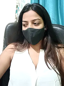 Snapshot of CRAZY__BITE chatting on 02-08-26, 09:51 CRAZY BITE online show from 02-08-26, 09:51