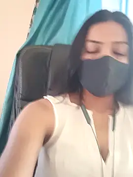 Snapshot of CRAZY__BITE chatting on 02-24-26, 11:08 CRAZY BITE online show from 02-24-26, 11:08