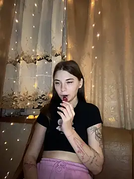 Snapshot of MrrKate chatting on 12-15-25, 08:57 MrrKate online show from 12-15-25, 08:57