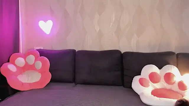 EmmaVictori1 online show from 03-24-26, 07:24