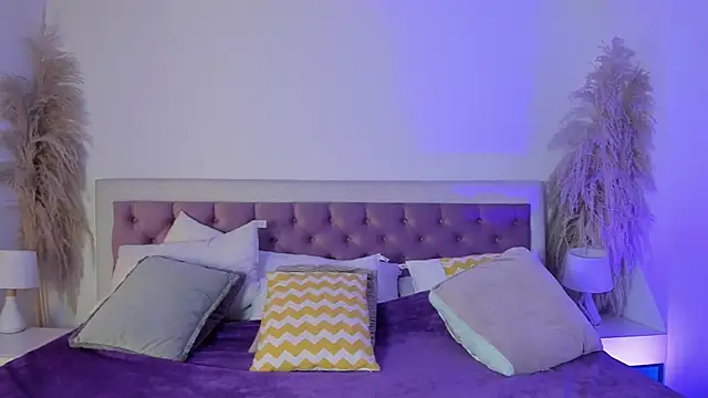 Snapshot of Arianaa_collins chatting on 10-10-25, 12:04 Arianaa collins online show from 10-10-25, 12:04