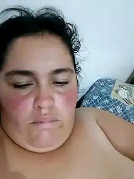 Snapshot of Lucecita03 chatting on 03-04-25, 02:10 Lucecita03 online show from 03-04-25, 02:10