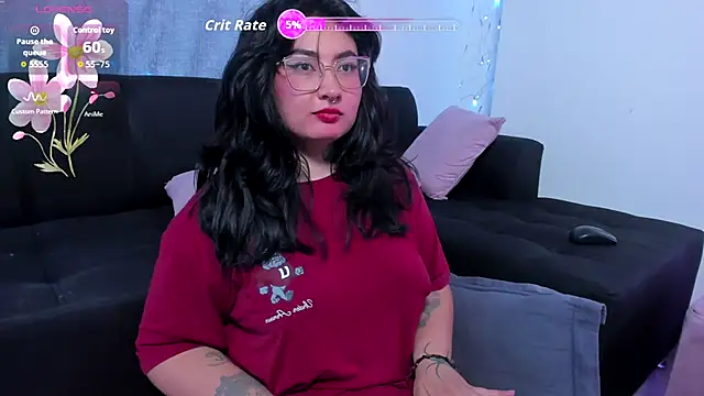 Snapshot of Curvybaddie99 chatting on 10-06-25, 06:22 Curvybaddie99 online show from 10-06-25, 06:22