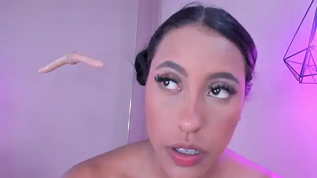 alahia betancurx online show from 03-07-25, 05:49