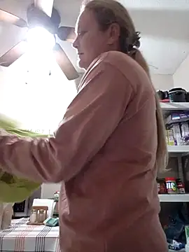 wetnwildforyou online show from 11-14-25, 11:57