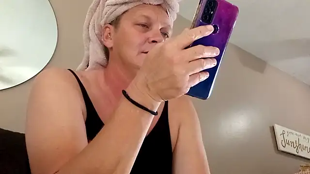 wetnwildforyou online show from 11-20-25, 08:19