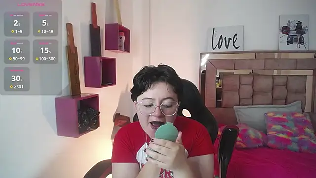 Snapshot of safyka chatting on 10-02-25, 12:50 safyka online show from 10-02-25, 12:50