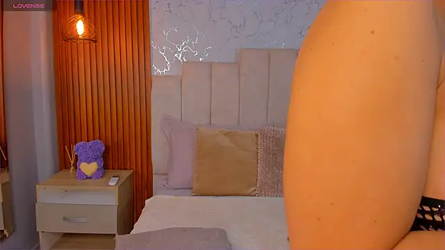 ScarlettWallace online show from 09-20-25, 04:19