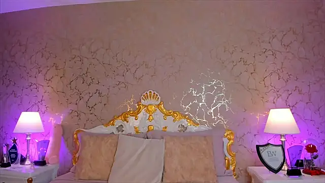 ScarlettWallace online show from 10-11-25, 12:58