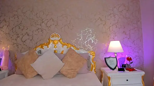 ScarlettWallace online show from 10-17-25, 10:23