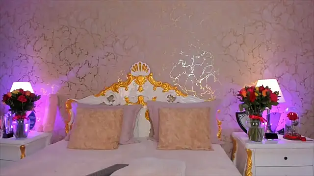 ScarlettWallace online show from 11-08-25, 08:18