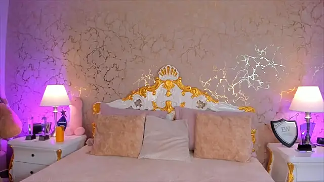 ScarlettWallace online show from 11-25-25, 03:01