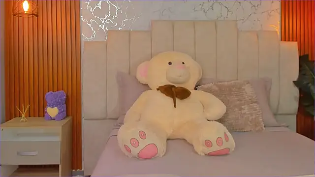 ScarlettWallace online show from 01-09-26, 04:21