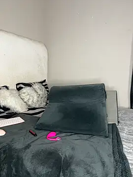 Snapshot of PrincessTamara chatting on 12-04-25, 09:34 PrincessTamara online show from 12-04-25, 09:34