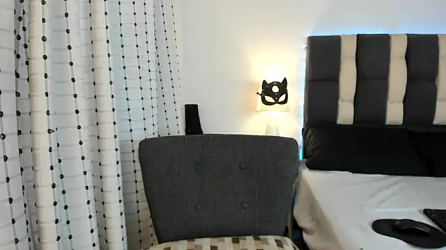 Snapshot of loverisu-coral chatting on 11-27-25, 08:55 loverisu-coral online show from 11-27-25, 08:55