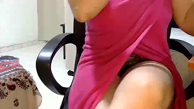 Snapshot of Novata chatting on 10-05-25, 02:32 Novata online show from 10-05-25, 02:32