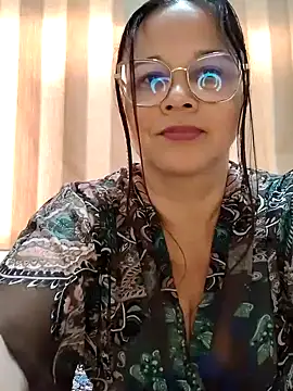 Snapshot of Novata chatting on 07-05-26, 07:43 Novata online show from 07-05-26, 07:43