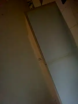 Snapshot of 1Zoey101 chatting on 12-17-25, 10:43 1Zoey101 online show from 12-17-25, 10:43