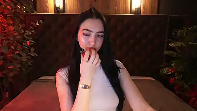 WildKittenX  online show from 04-01-26, 05:41