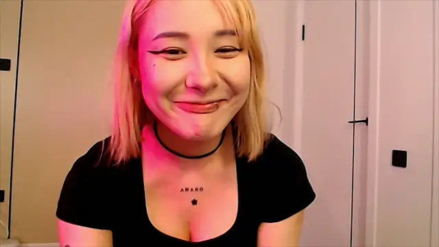 Snapshot of ka00ru_chan chatting on 07-15-26, 10:37 ka00ru chan online show from 07-15-26, 10:37