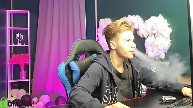 Jean Wilsons online show from 11-18-25, 11:14