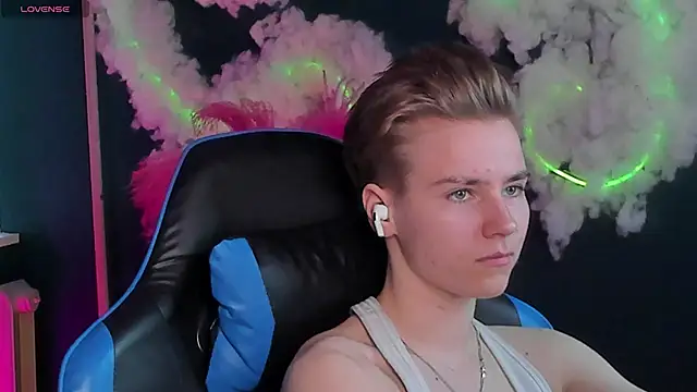 Jean Wilsons online show from 04-25-26, 01:41