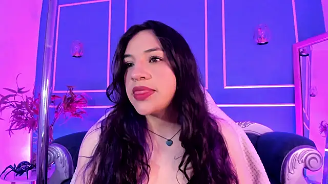 TaraTaylorr online show from 12-14-25, 02:06