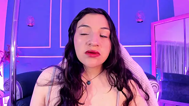 TaraTaylorr online show from 12-20-25, 03:02