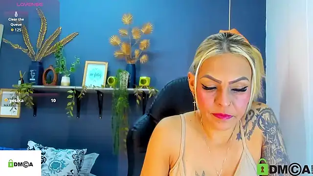 yessila parker online show from 10-24-25, 02:30