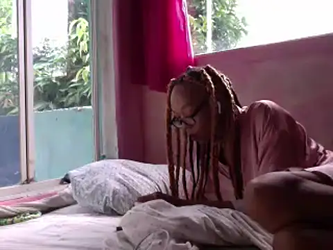 Ladyzee25 online show from 03-27-26, 12:27