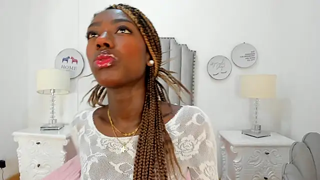 Snapshot of SamantaMarquez chatting on 10-02-25, 08:05 SamantaMarquez online show from 10-02-25, 08:05