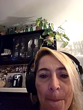 Snapshot of Sara_Valkyri chatting on 09-13-25, 11:37 Sara Valkyri online show from 09-13-25, 11:37