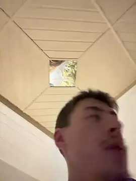 Snapshot of xy_monkeyBigCock chatting on 03-16-25, 02:32 xy monkeyBigCock online show from 03-16-25, 02:32