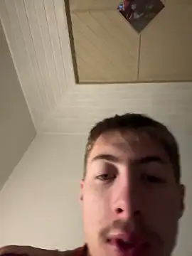 Snapshot of xy_monkeyBigCock chatting on 03-18-25, 08:36 xy monkeyBigCock online show from 03-18-25, 08:36